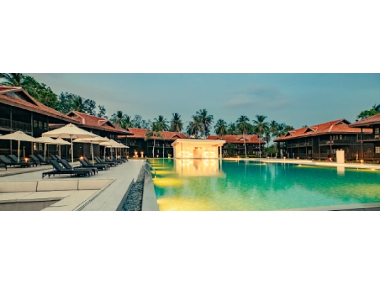 cascade pool bar