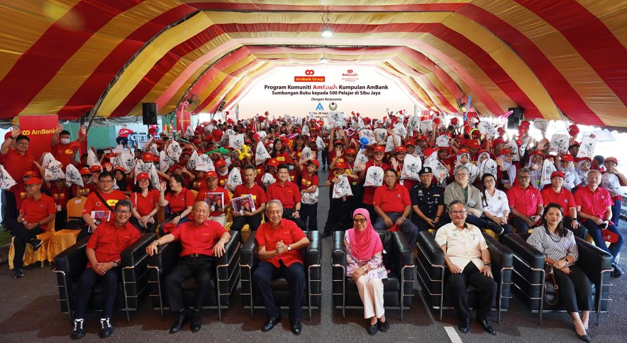 Book Shopping Charity at Sibu Jaya
